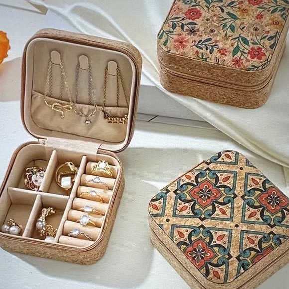 Floral mini Jewelry Box premium Faux leather. 🆕 - Picture 5 of 6